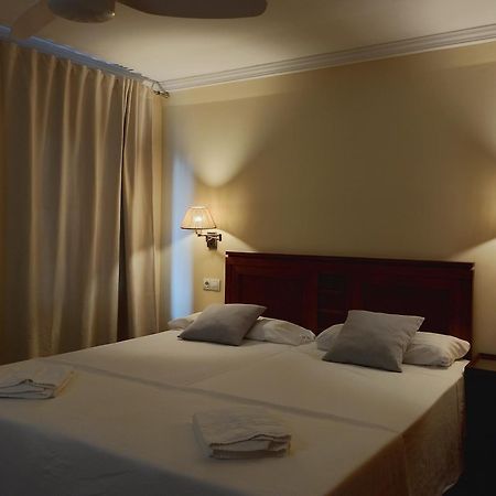 Cabalo Furado Tui Hotell Eksteriør bilde