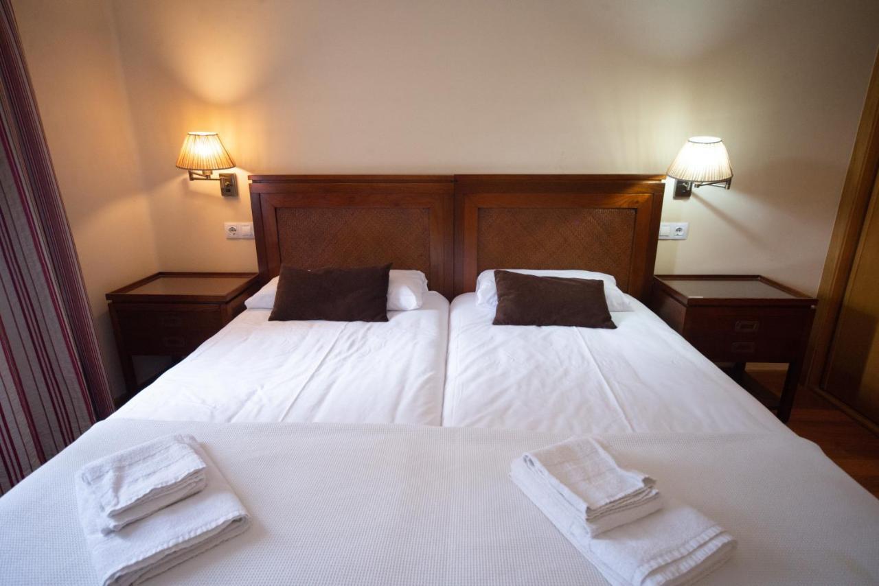 Cabalo Furado Tui Hotell Eksteriør bilde