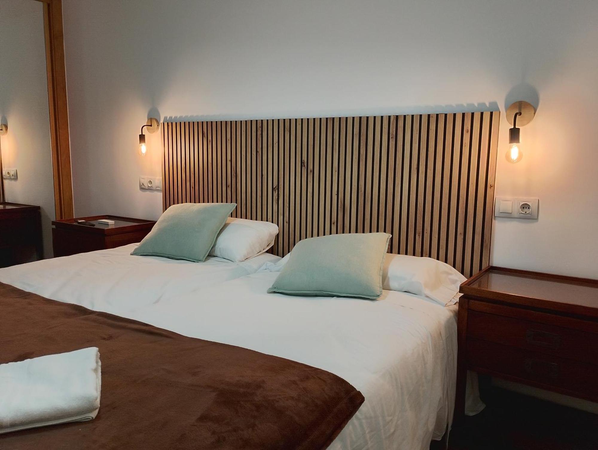 Cabalo Furado Tui Hotell Eksteriør bilde